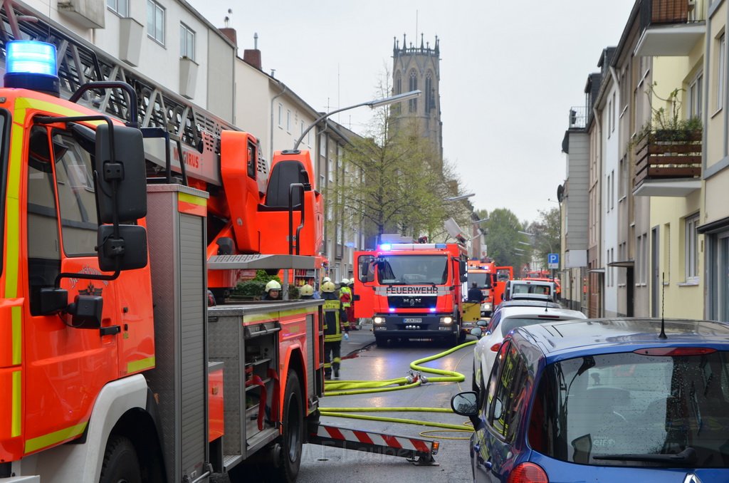 Feuer2Y Koeln Muelheim Windmuehlenstr P140.JPG